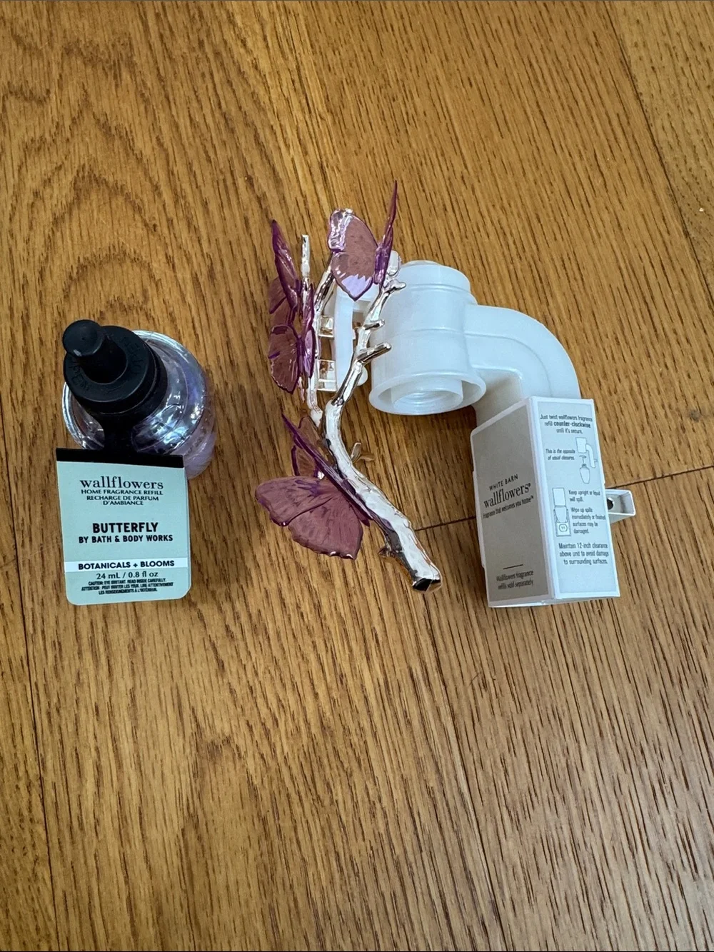 Bath & Body Works Wallflowers Fragrance Refill & Purple Butterfly Plug Accessory